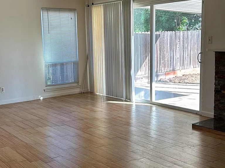 2574 Harvard Ave — Photo 25