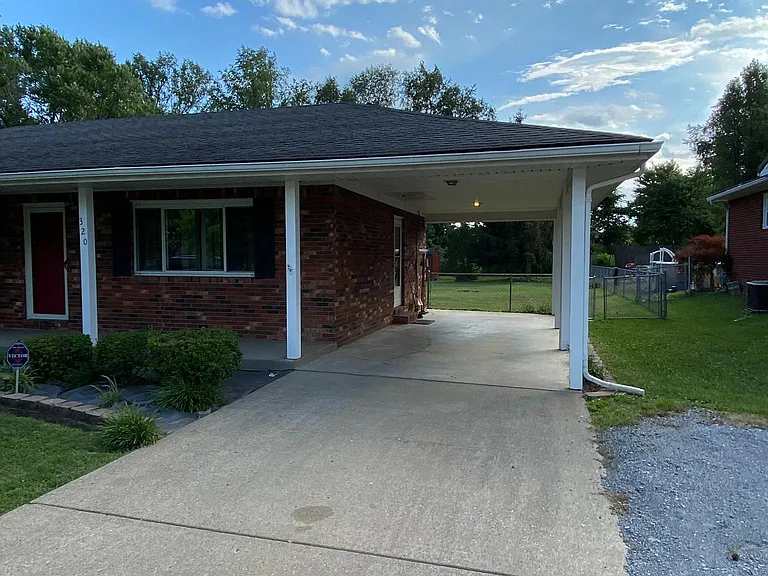 320 Port William Ln — Photo 4