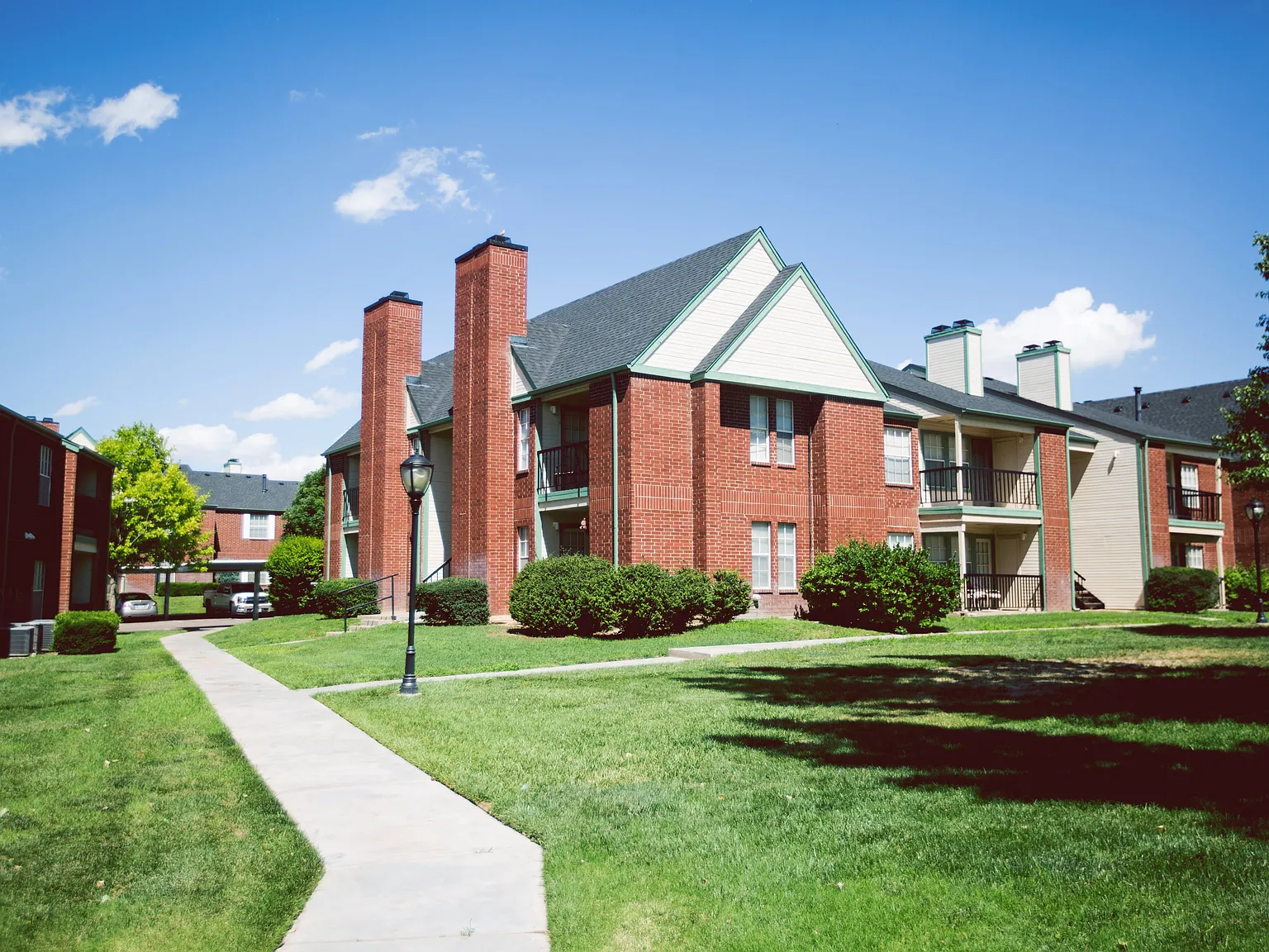 Quail Creek Apartments & Duplexes — Photo 3