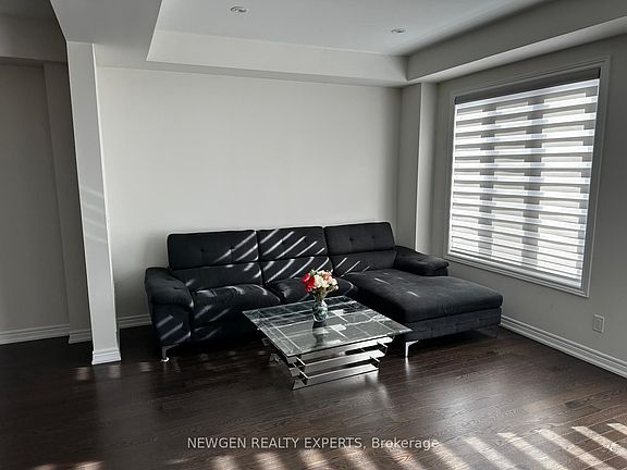 3rd image of 17 Stonehill Ave