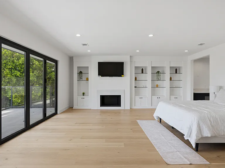 18101 Green Meadow Dr — Photo 44