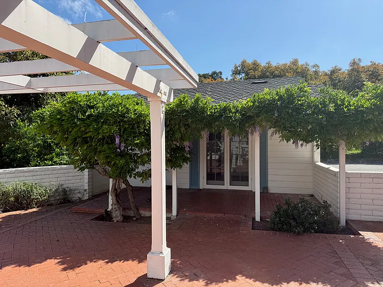 Guest cottage
