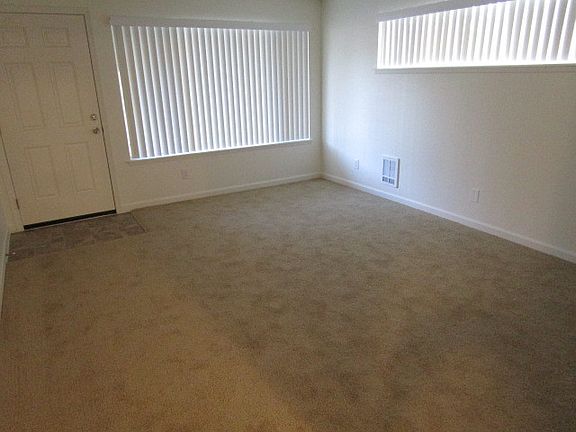 3rd image of 15829 Manor Way #1