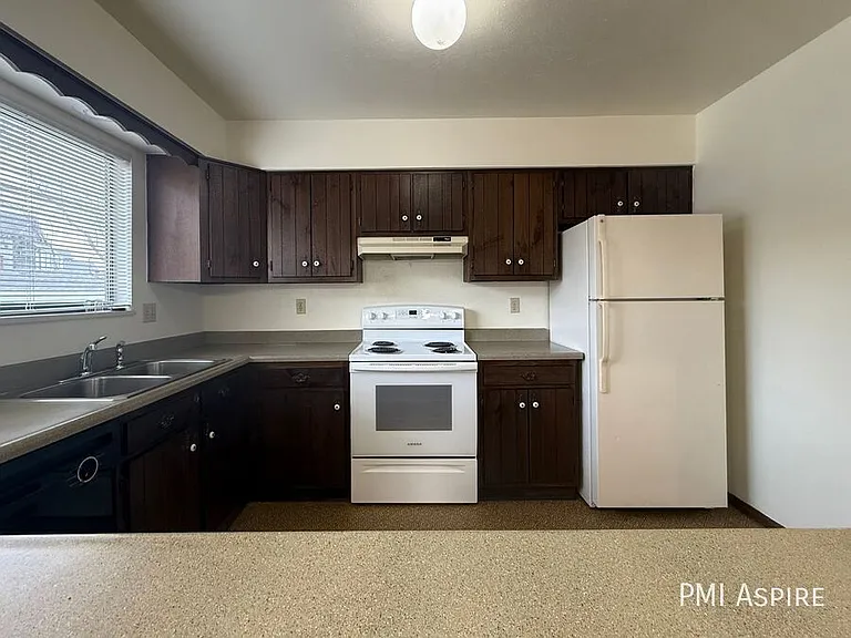2680 5th St — Photo 6