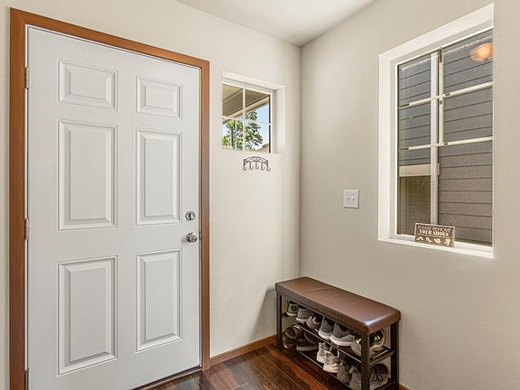 5th image of 1720 71st Ave SE