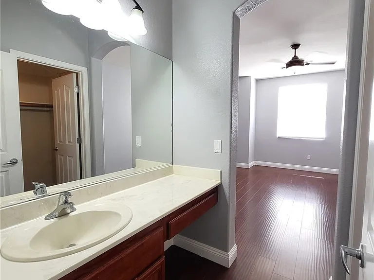 60 Copper Fountain St — Photo 28