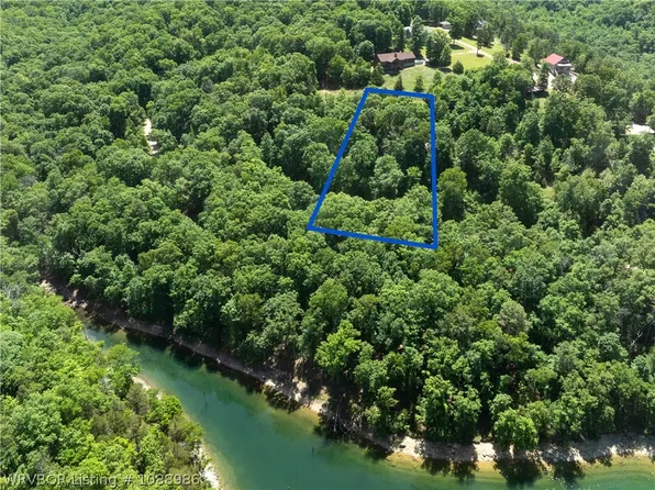 Lakeview Bnd, Eureka Springs, AR 72632