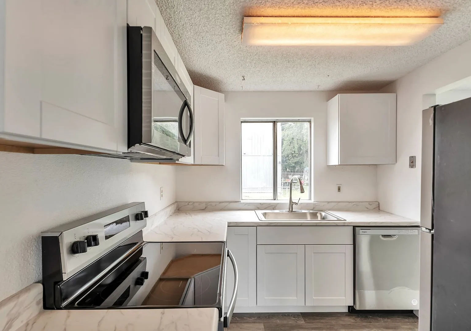 1702 C St SE #B — Photo 3
