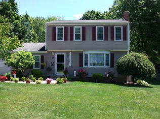 61 Bender Rd, Hamden, CT 06518