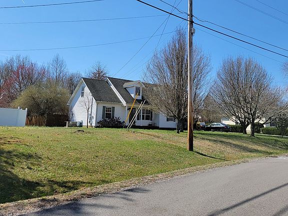 3rd image of 105 Heathrow Dr