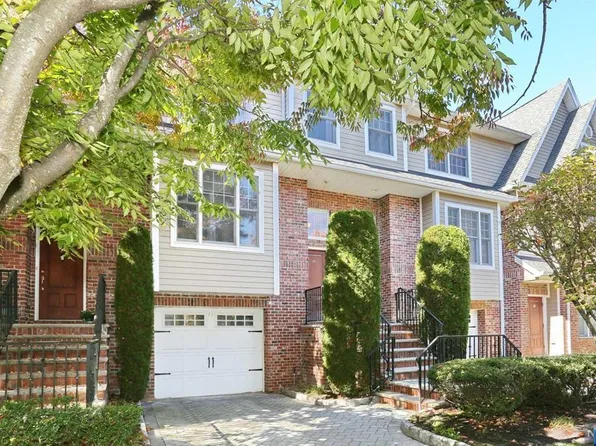 22 Cobblestone Way, Tenafly, NJ 07670