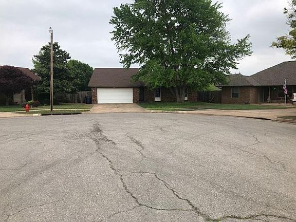 3rd image of 1200 SW 107th St