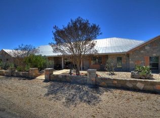 450 Rim Rock Rd, Kerrville, TX 78028