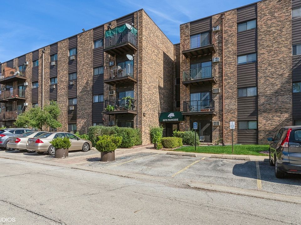1st image of 8970 Parkside Dr #202