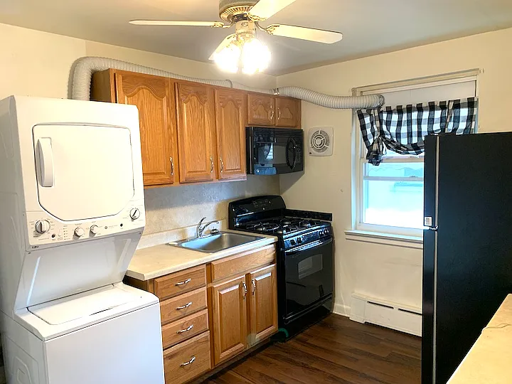 2 bed, 805 sqft, $1,250 — Photo 1
