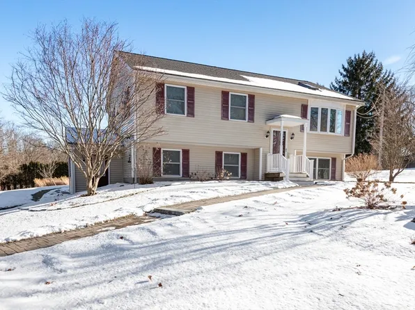 7 Burt St, Berkley, MA 02779