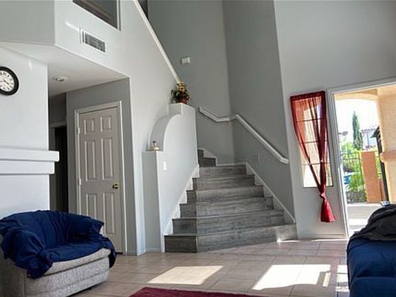 5th image of 10020 Yellow Canary Ave