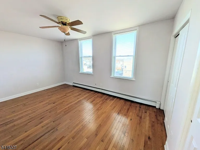 239 Union Blvd — Photo 14