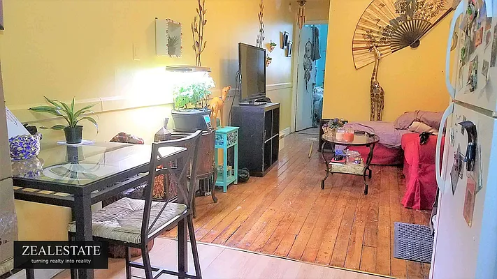 Rented by ZealEstate Group Inc | media 26