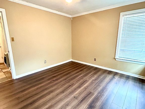 5th image of 1504 Emily Dr