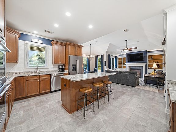 3rd image of 10220 Herons Ridge Dr