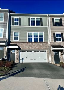 5003 Summit Dr, South Park, PA, 15129