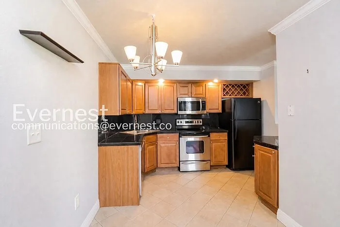 2 bed, 2.0 bath, 873 sqft, $1,645 — Photo 4