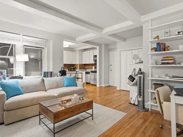 155 East 49th Street image 1 of 7