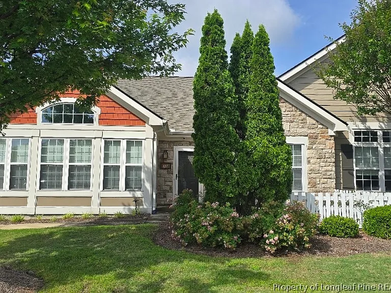 127 Nandina Ct — Photo 4