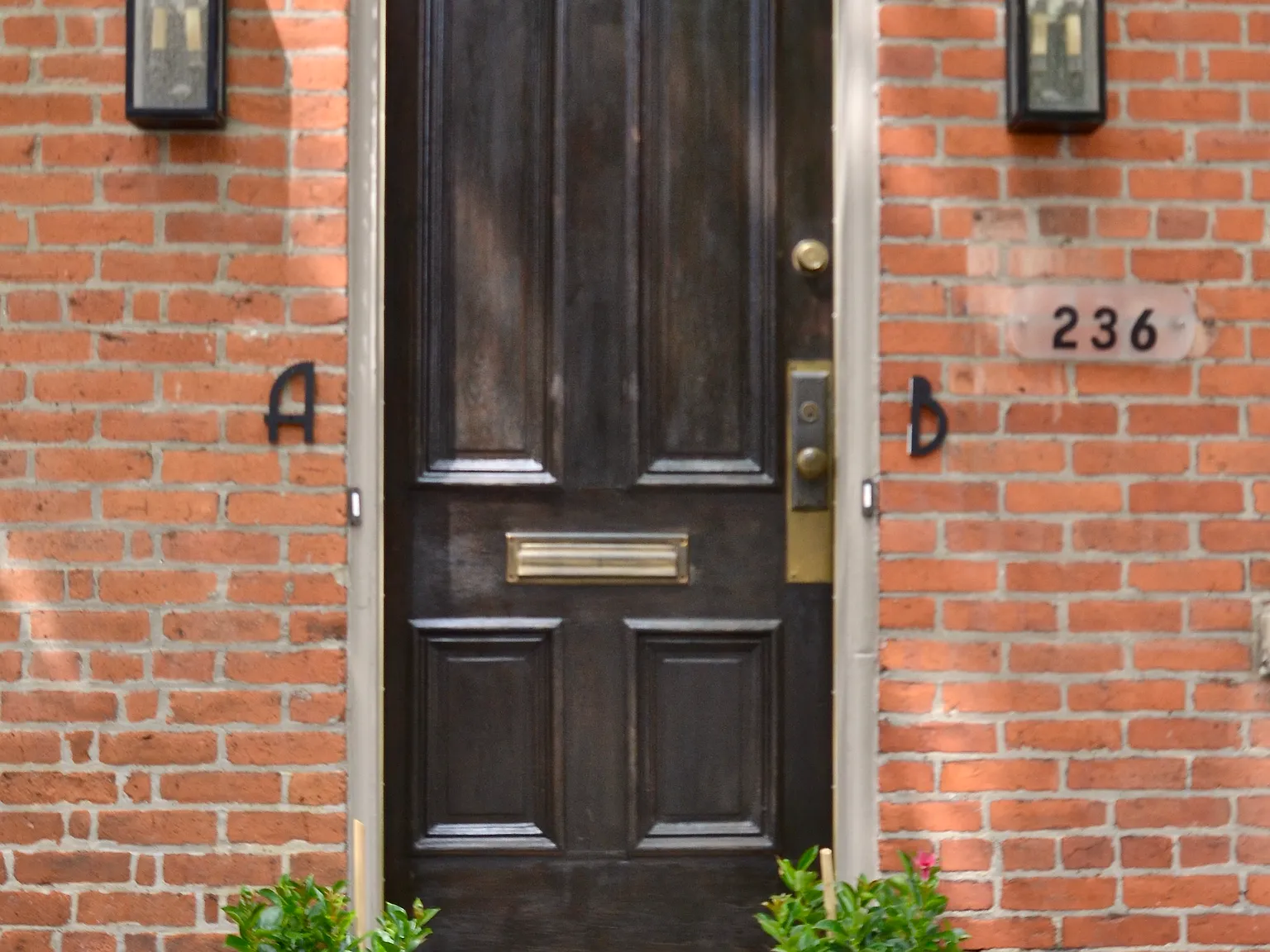 2 bed, 1.5 bath, 1125 sqft, $1,900 — Photo 2