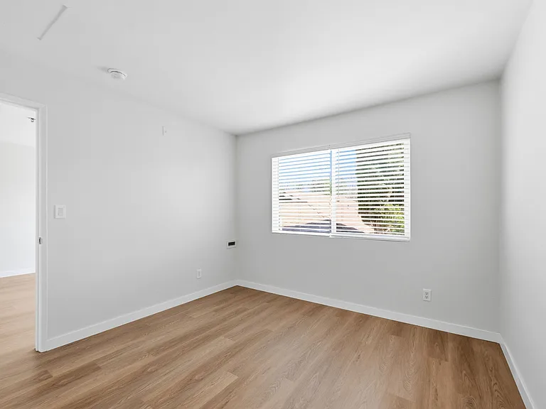 Westgate Apartments — Photo 14