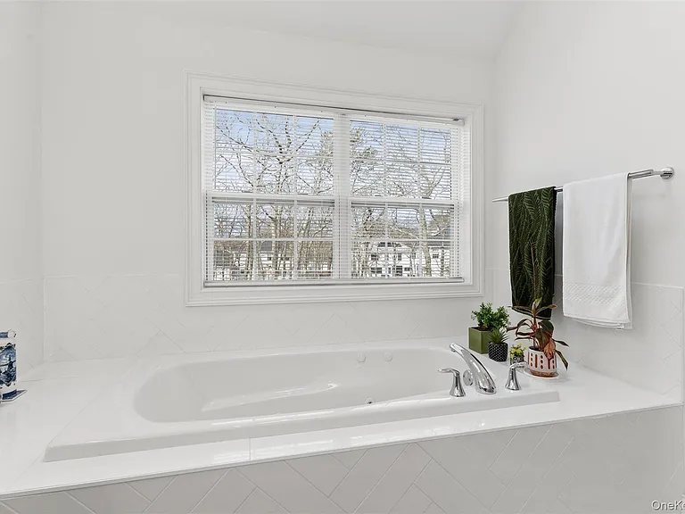16 Gateway Ct — Photo 24