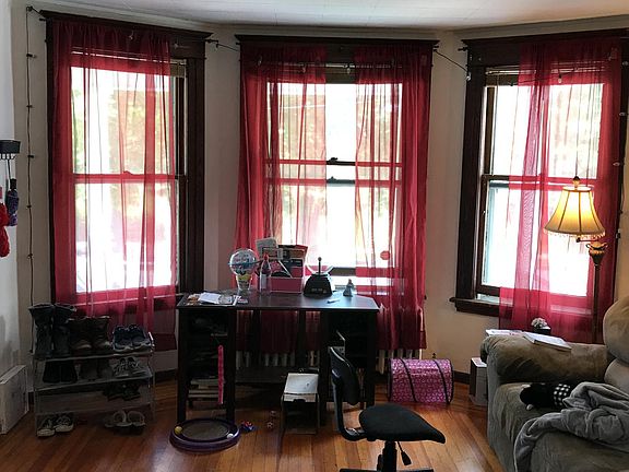 3rd image of 555 Mercer St Floor 1