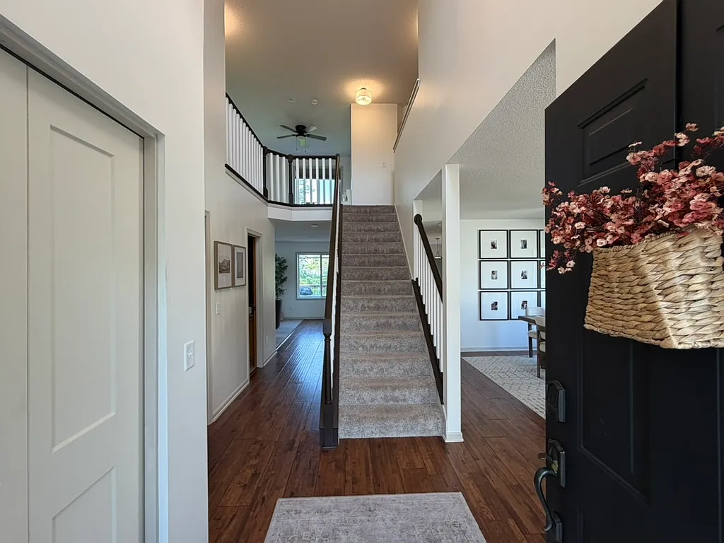 4 bed, 3748 sqft, $4,500 — Photo 2