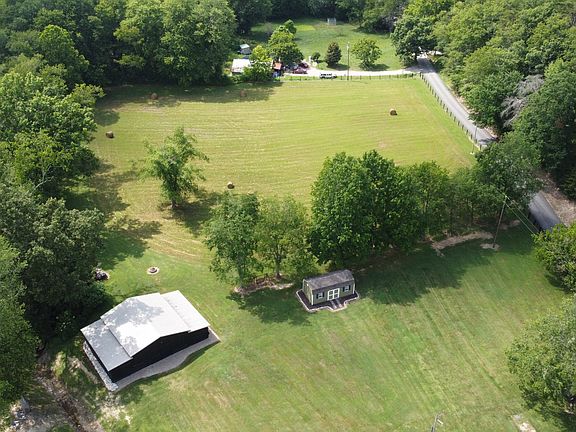4th image of 739 Old Hwy #11