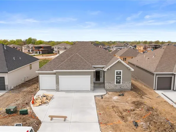 9314 Gander St, Lenexa, KS 66227