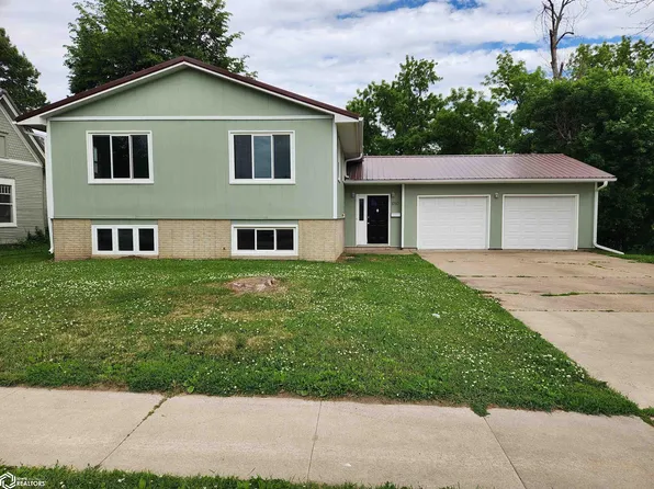 1010 State St, Tama, IA 52339