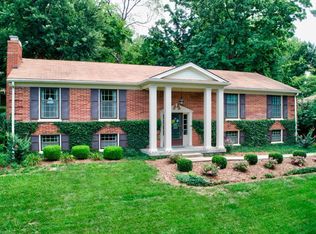 217 Choctaw Rd, Indian Hills, KY 40207