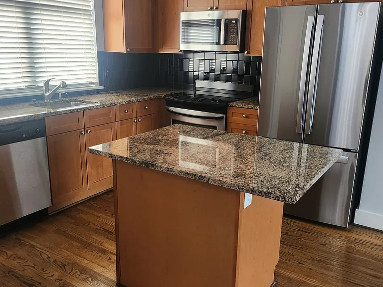 310 N Broad St — Photo 4