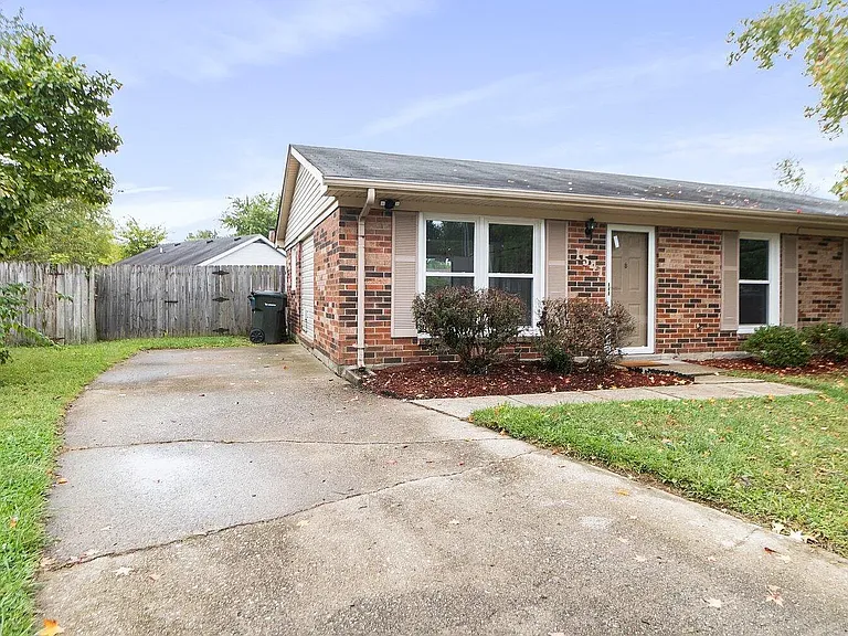 1541 Summa Meadow Dr — Photo 2