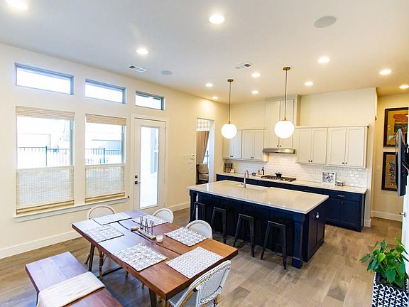 5th image of 5925 Mayhew Ct