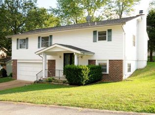 27 Muir St, Eureka, MO 63025