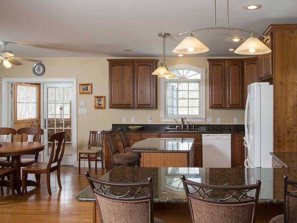 1st image of 44 Bowe Ln