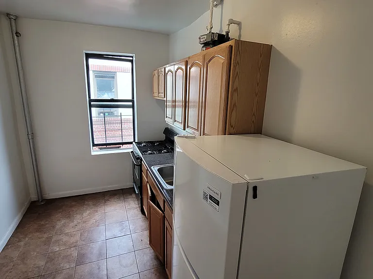 975 Sherman Ave #S55 — Photo 5