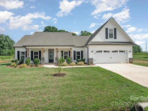 290 Dorothy Dr, China Grove, NC 28023