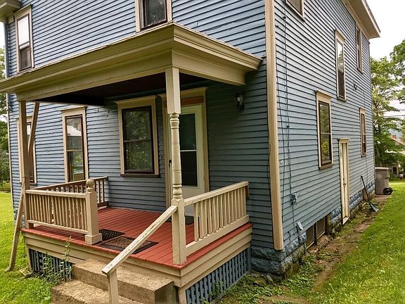 3rd image of 593 Baldwin St