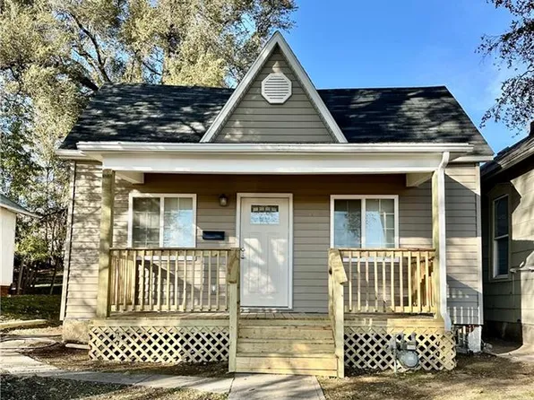 2013 Jones St, Saint Joseph, MO 64501