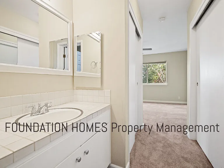 28 Mariner Green Dr — Photo 23