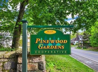 64 Pinewood Rd APT 2F, Hartsdale, NY 10530