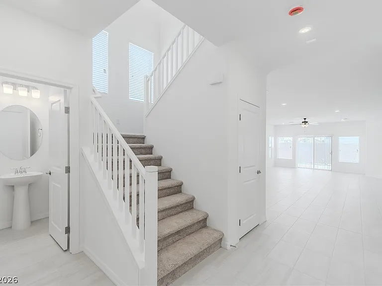 5788 Yellow House St — Photo 3